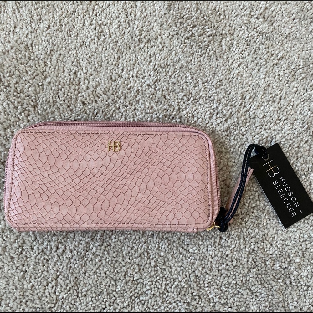 Hudson & Bleecker embossed pink snake skin wallet